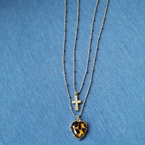 ♱🤎Betsey Johnson Double Chain Heart & Cross Necklace - EPC🤎♱ - Picture 8 of 9